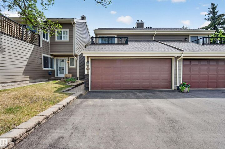 Property Photo: 2705 124 Street NW AB T6J 4T2