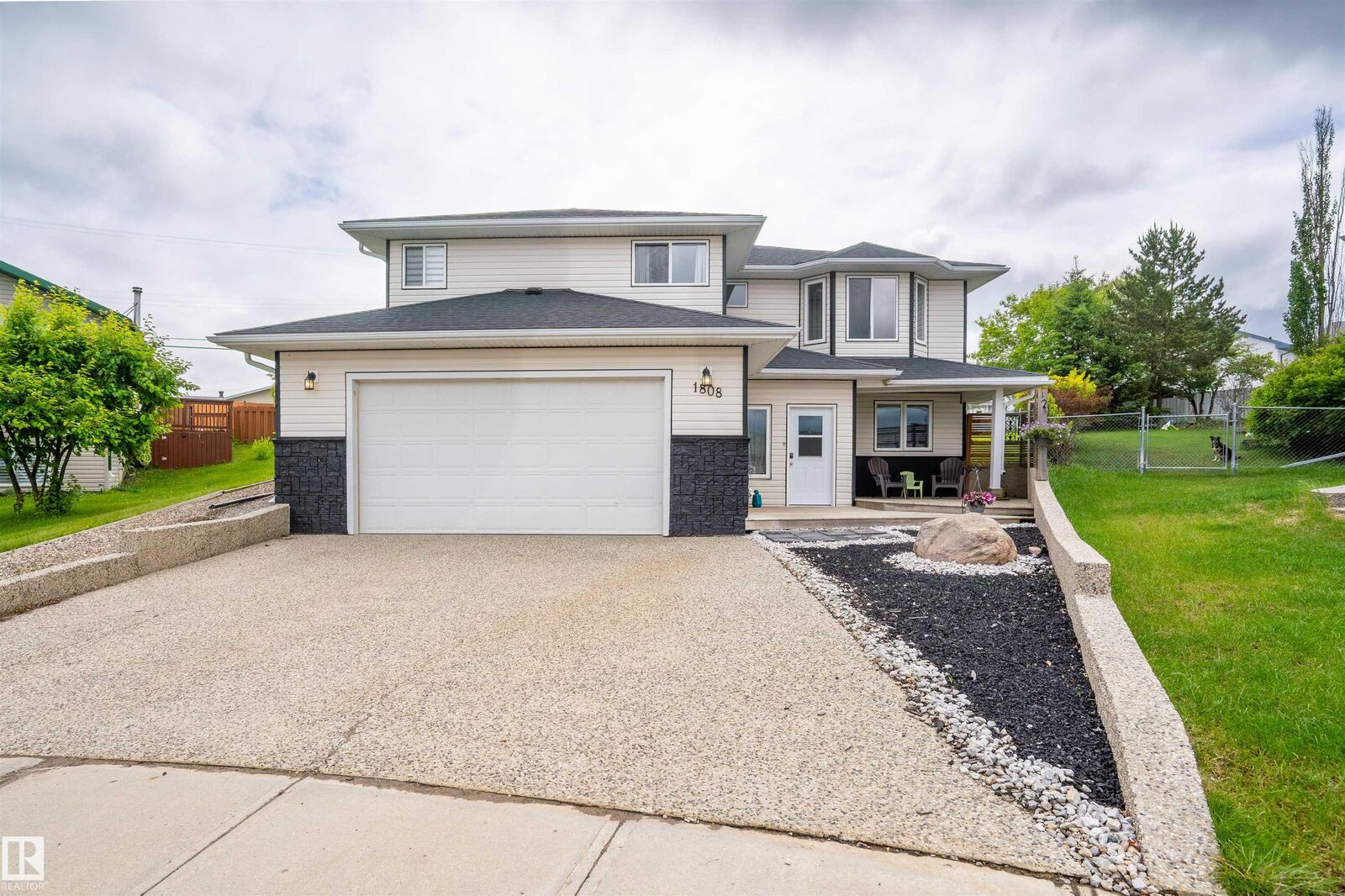 Property Photo: 1808 7 Street AB T9M 1M7