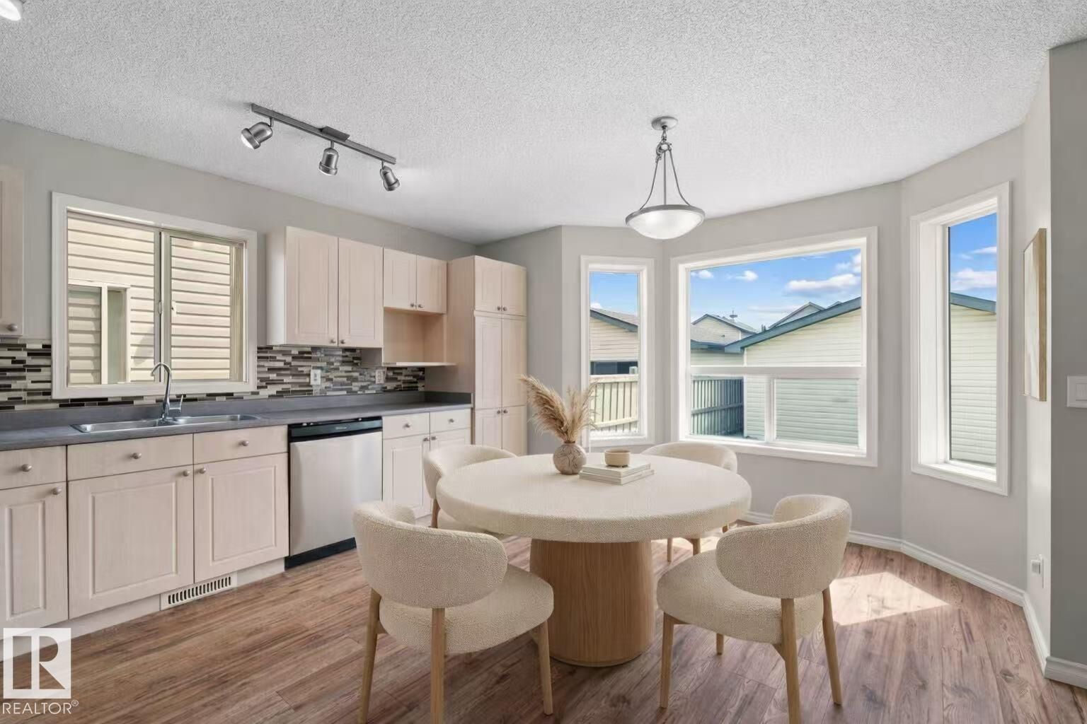 Property Photo: 894 McAllister Cr SW AB T6W 1K5