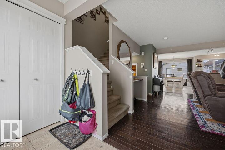 Property Photo: 4618 Turner Square Square NW AB T6R 3H3