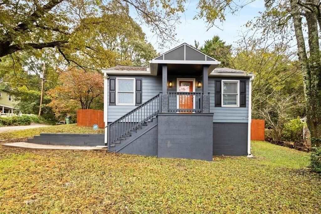Property Photo:  1765 Mary George Avenue NW  GA 30318 