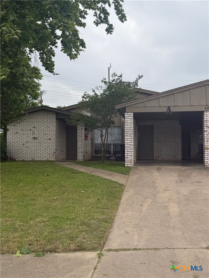 Property Photo:  402 Skyline Avenue  TX 76541 