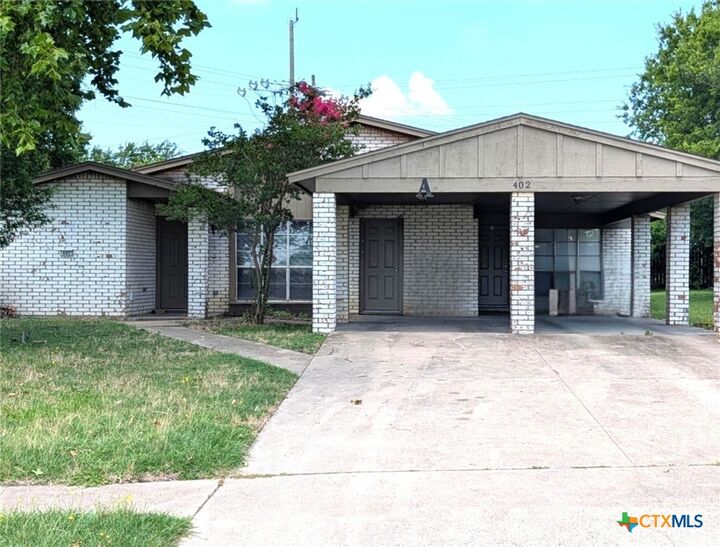 Property Photo:  402 Skyline Avenue A  TX 76541 