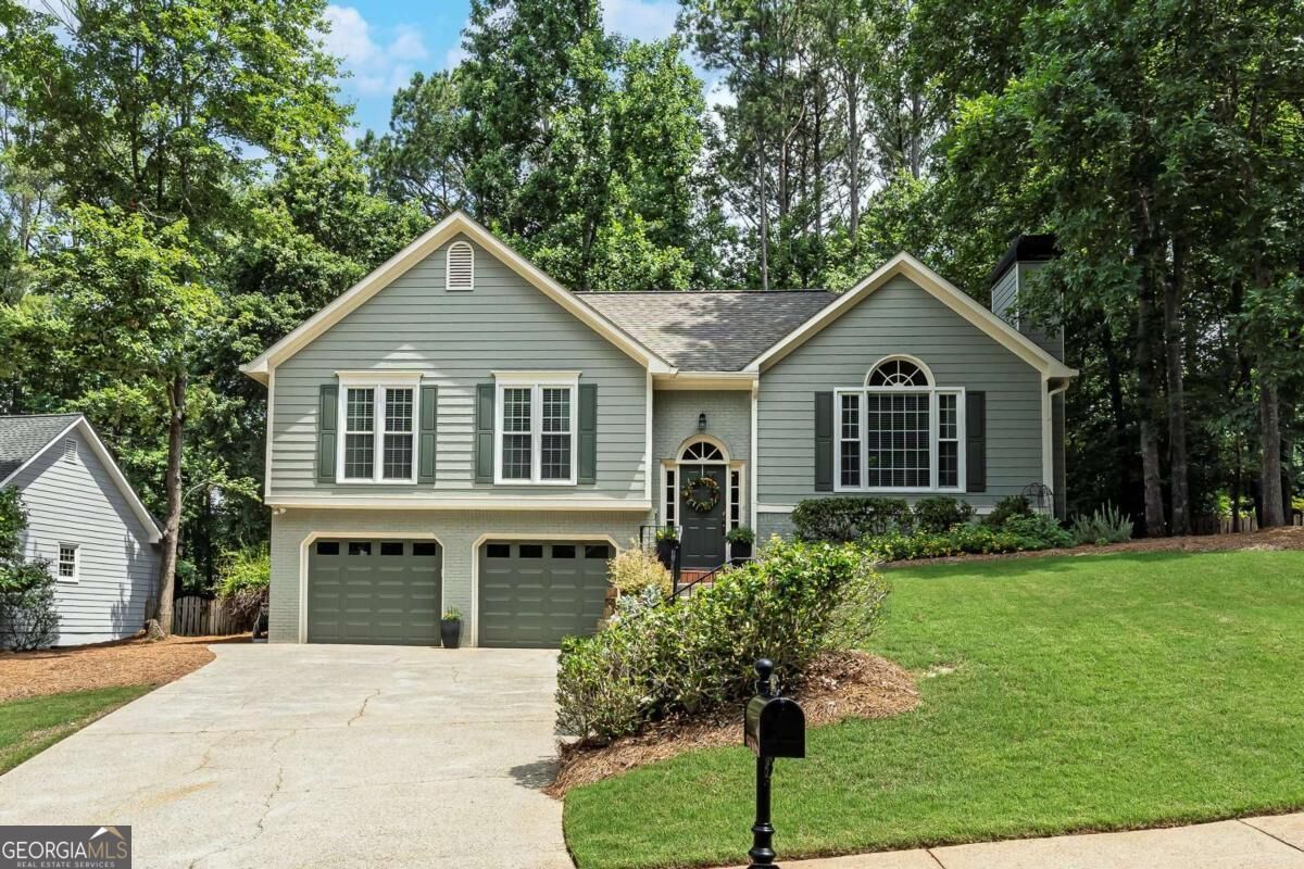 Property Photo: 916 Fernwood Road GA 30189