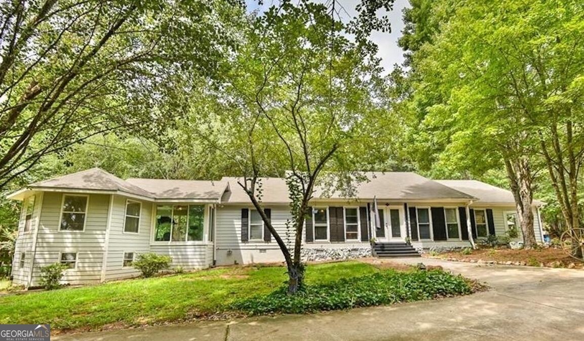 Property Photo: 819 N Bethany Road GA 30252