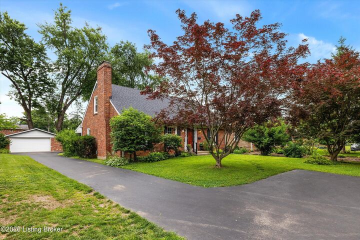Property Photo: 1505 Herr Ln KY 40222