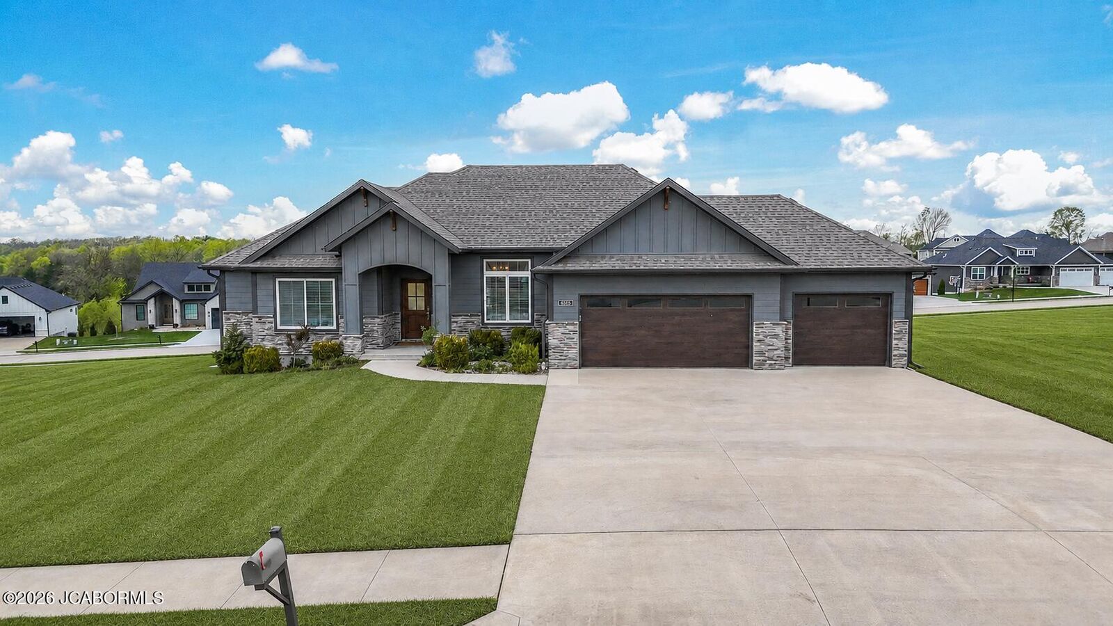 Property Photo: 5515 Fremont Court MO 65203