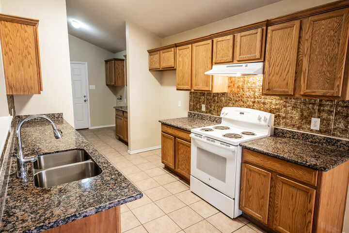 Property Photo: 6717 89th Street TX 79424