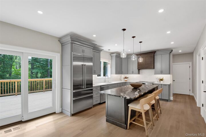 Property Photo:  35 Shady Brook Lane  NY 10567 