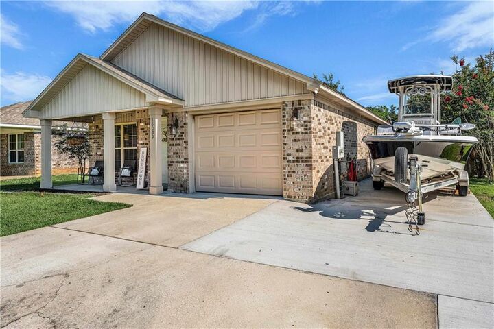 Property Photo:  16099 Hoiles Avenue  AL 36576 
