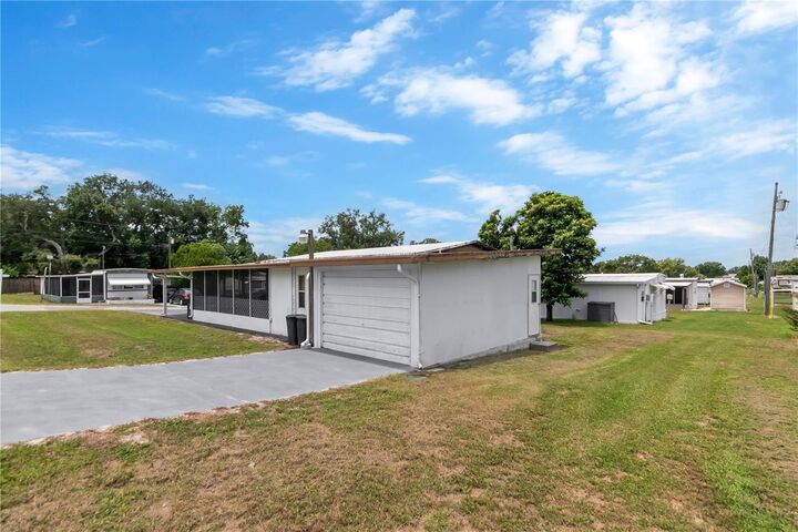 Property Photo: 39219 Ola Avenue FL 33542