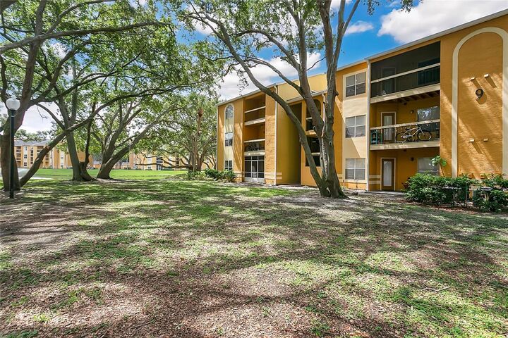 Property Photo: 5263 Images Circle 306 FL 34746
