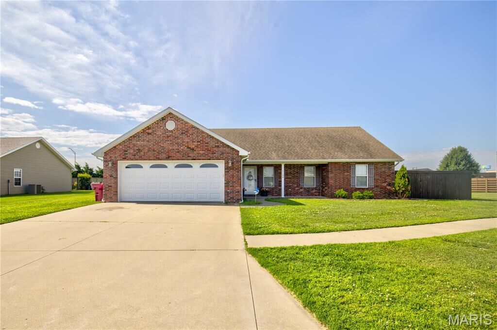 Property Photo:  1124 Pollard Plaza  MO 63801 