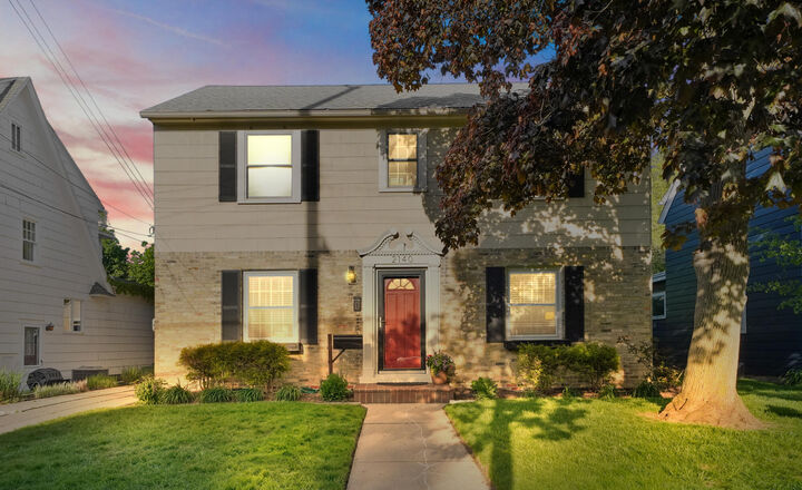 Property Photo: 2140 Paris Avenue SE MI 49507