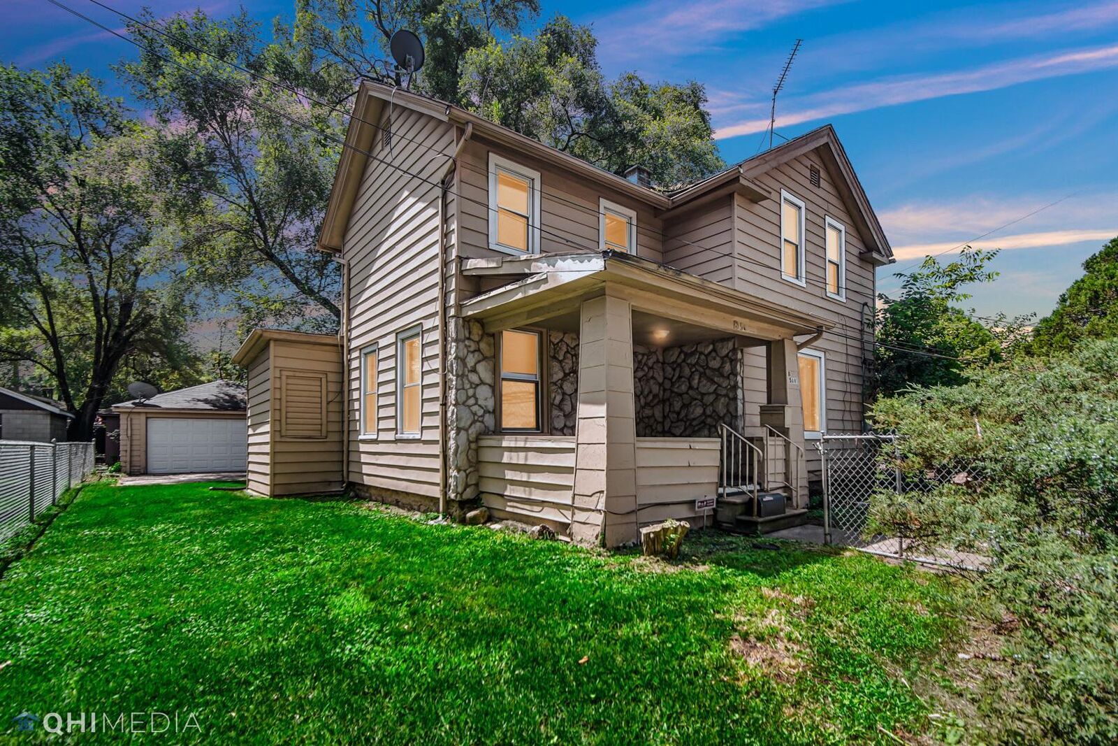 Property Photo: 8 5th Avenue IL 60433