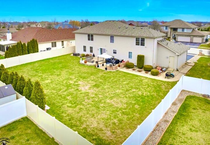 Property Photo:  1873 Claire Drive  IL 60914 