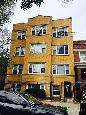 Property Photo:  2910 N Albany Avenue 1E  IL 60618 