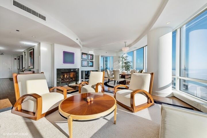 Property Photo:  401 N Wabash Avenue 60E  IL 60611 