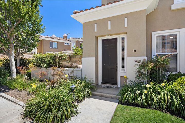 Property Photo:  80 Via Vicini  CA 92688 