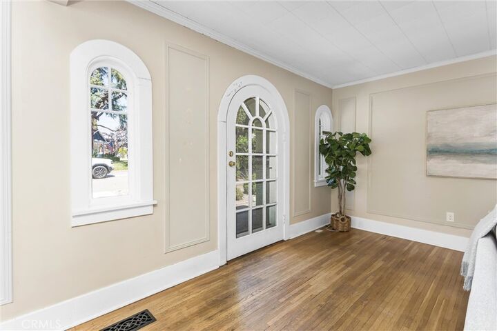 Property Photo: 618 Cypress Circle CA 92373