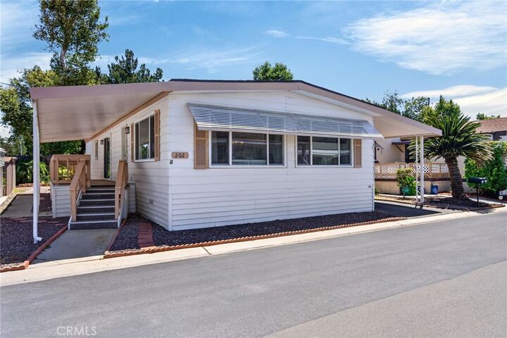 Property Photo:  4000 Pierce 202  CA 92505 
