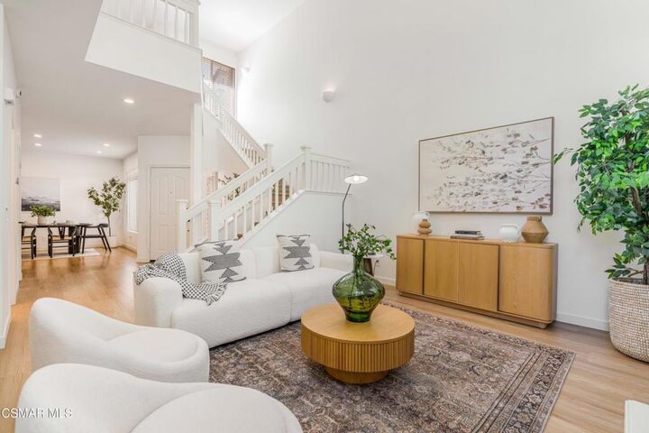 Property Photo:  530 Sonata Way C  CA 93065 