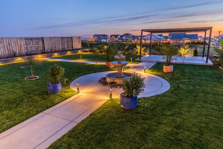 Property Photo:  200 Akashi Court  CA 95648 