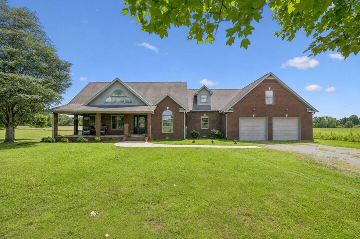 Property Photo:  495 Roy Womack Rd  TN 37166 