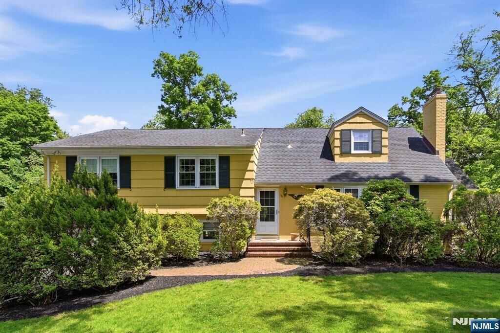 Property Photo:  16 Pinecrest Drive  NJ 07677 