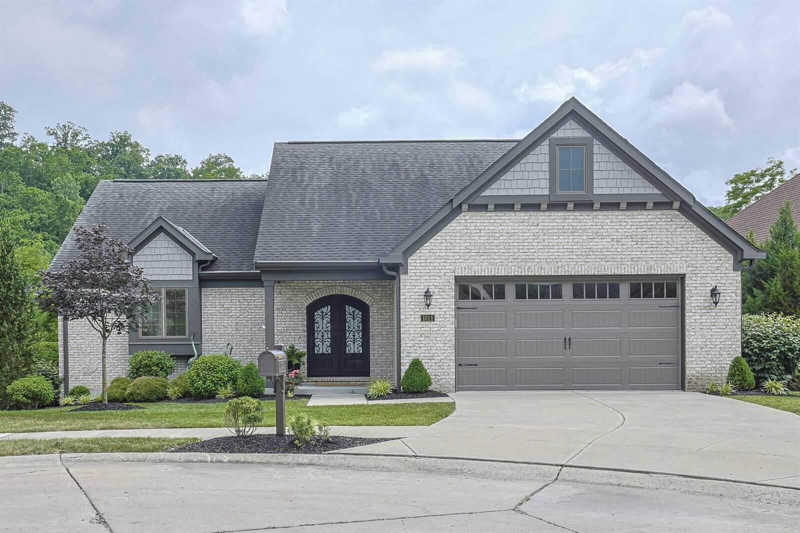 Property Photo: 1011 Squire Valley Drive KY 41017