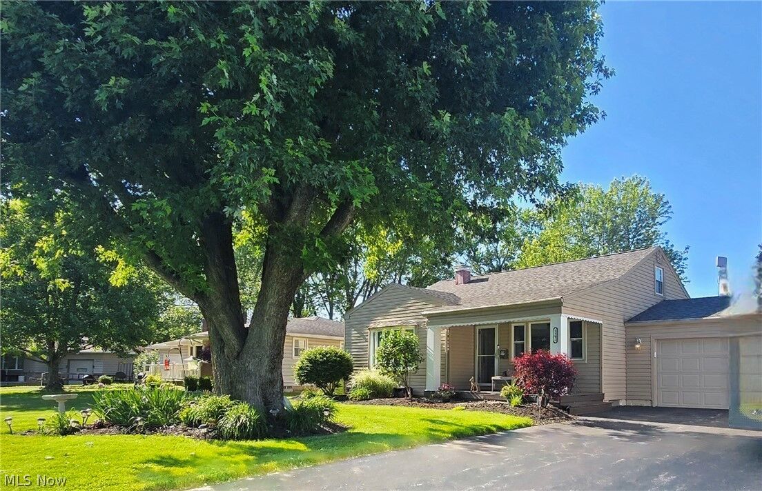 Property Photo:  3902 Ayrshire Drive  OH 44511 