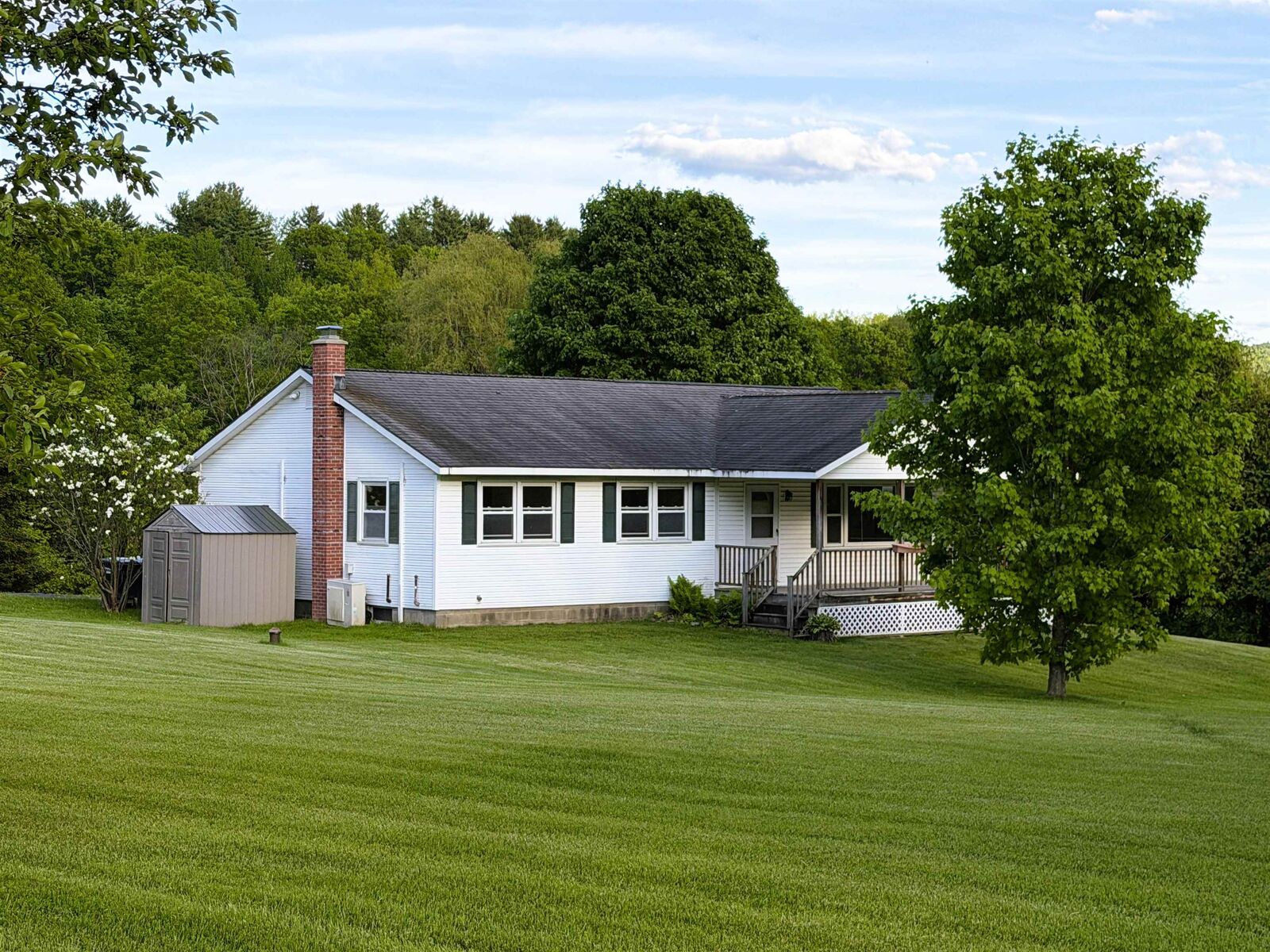 Property Photo:  9 Mayselwood Drive  VT 05468 