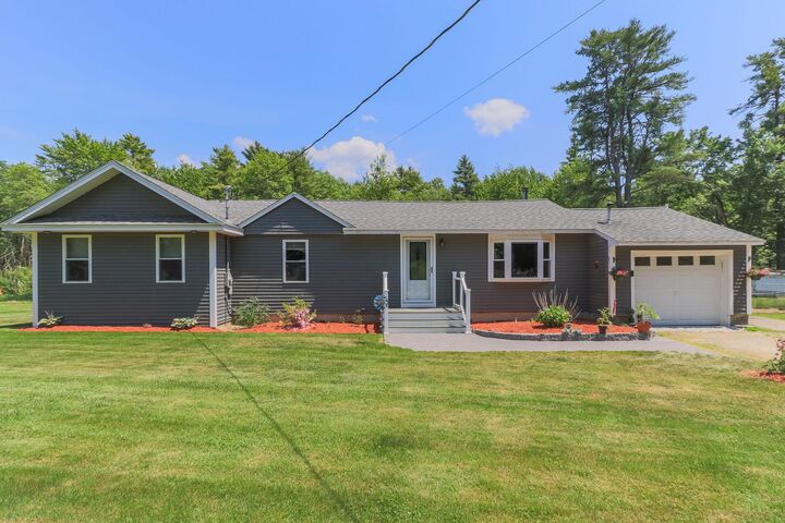 Property Photo: 201 Slip Road NH 03047