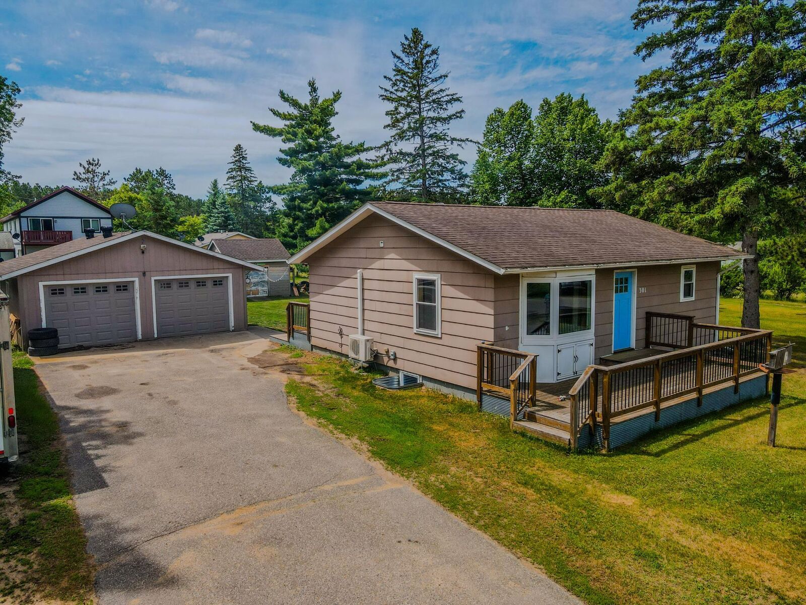 Property Photo:  301 Main Street W  MN 56467 