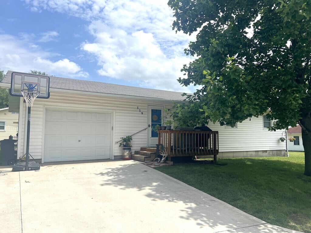 Property Photo: 119 St. Paul Street MO 64601