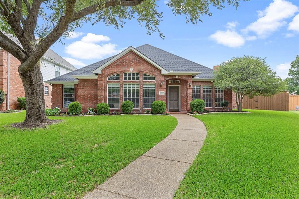 Property Photo: 6809 Locksley Circle TX 75023