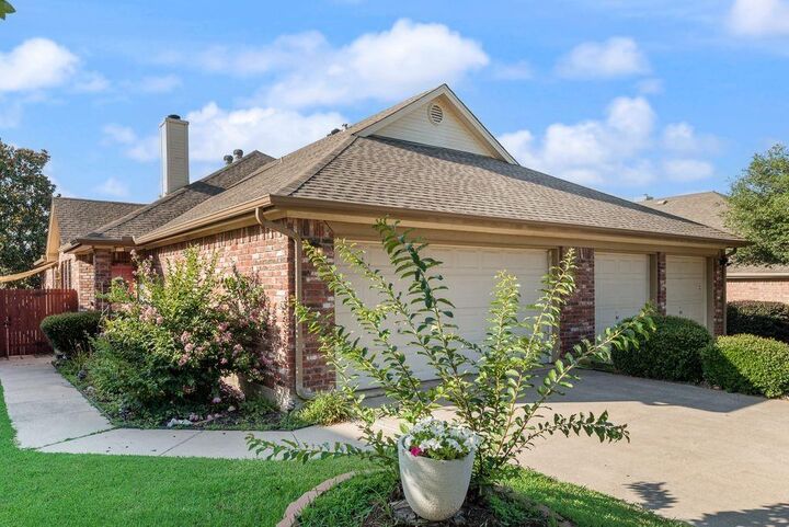Property Photo: 3205 Cape Cod Court TX 76017