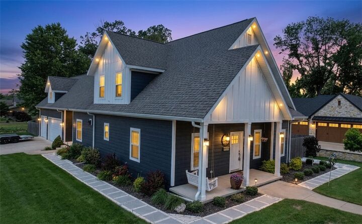Property Photo:  616 NW 2nd Street  AR 72712 