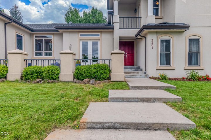 Property Photo:  2401 Fox Run  OR 97504 