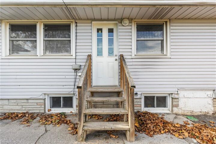 Property Photo: 14 Westmount Avenue Lower ON L2V 2W1