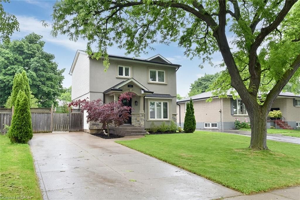 Property Photo:  26 Kirkland Avenue  ON L8V 3V9 