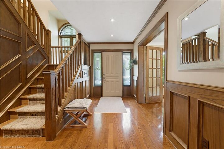 Photo de la propriété:  114 Jerome Park Drive  ON L9H 6H3 