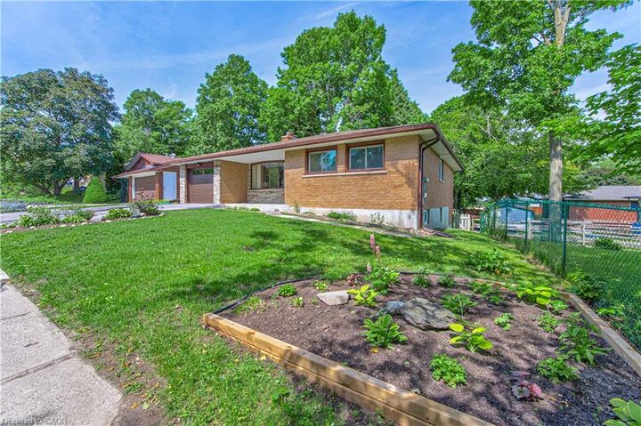Property Photo: 598 Glen Forrest Boulevard ON N2L 4J8