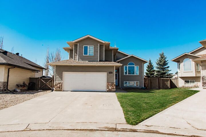 Property Photo: 6510 110 Street AB T8W 0B4