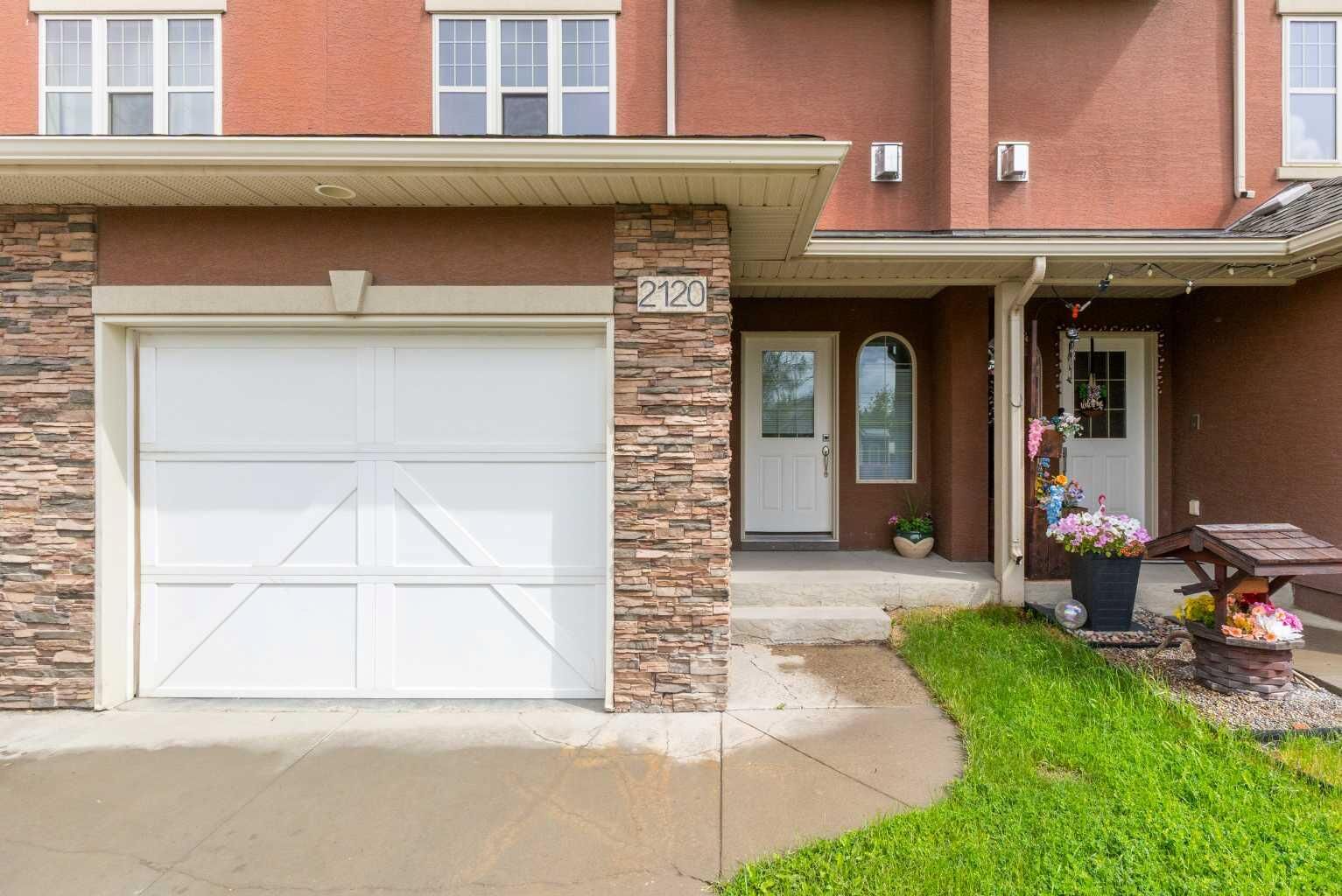 Property Photo: 2120 21 Avenue AB T0M 0W0