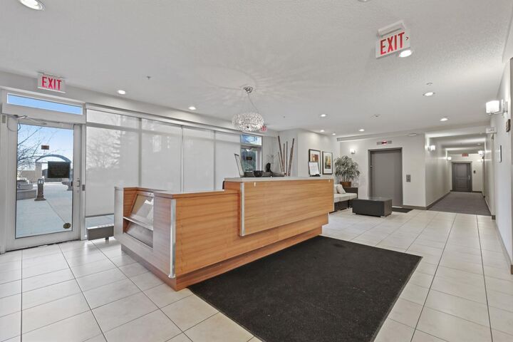 Property Photo:  35 Inglewood Park SE 404  AB T2G 1B5 