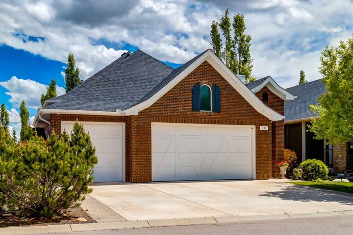 Property Photo: 237 Aspenmere Circle AB T1X 0T6