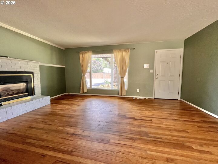 Property Photo:  15550 SE Millmain Dr  OR 97233 