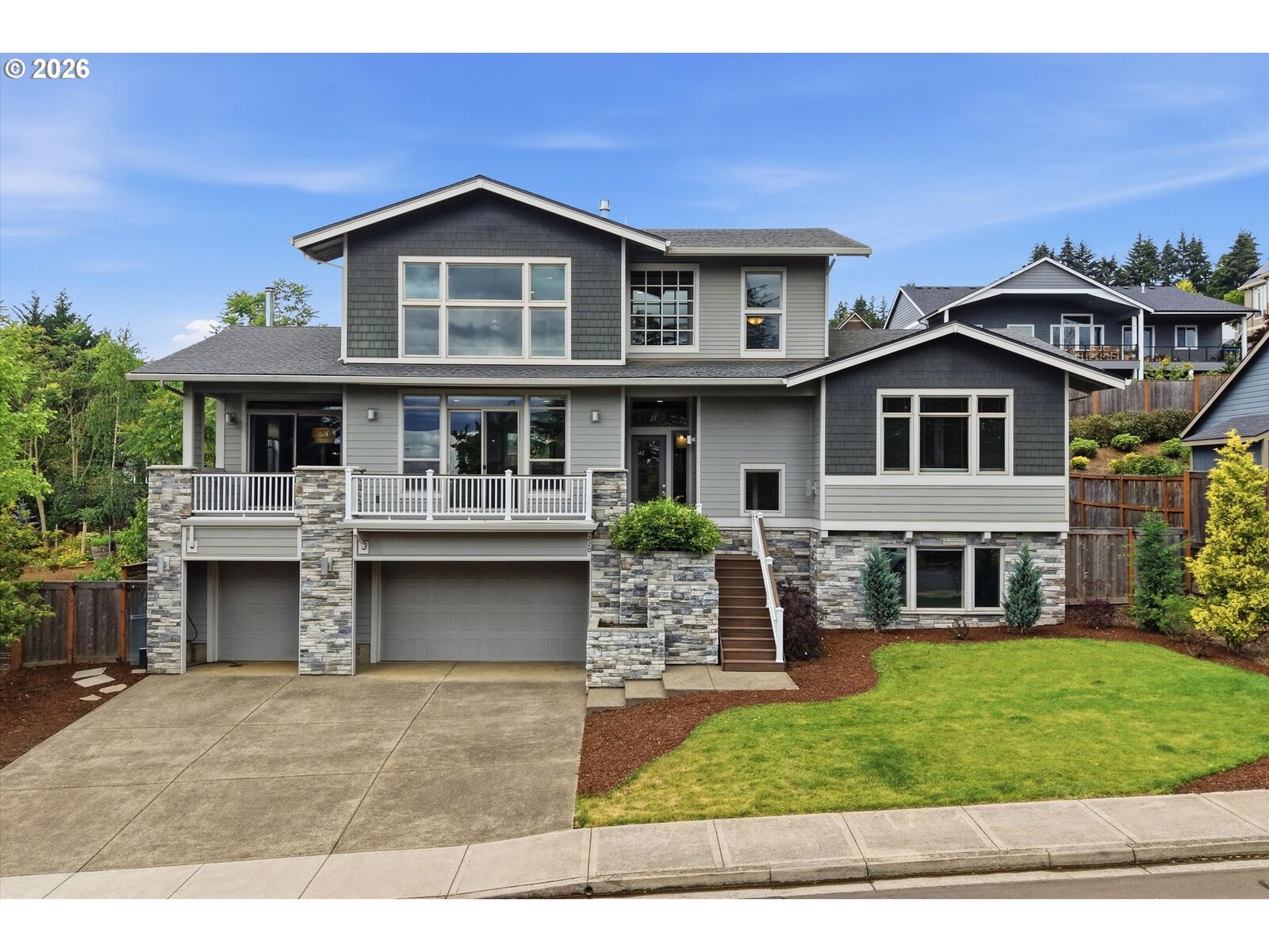 Property Photo: 220 SW Dogwood Dr OR 97115