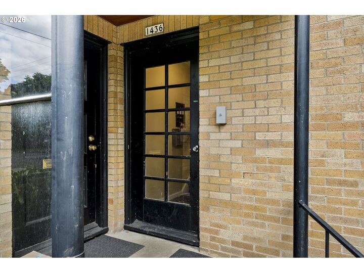 Property Photo: 1436 NE 21st Ave 26 OR 97232
